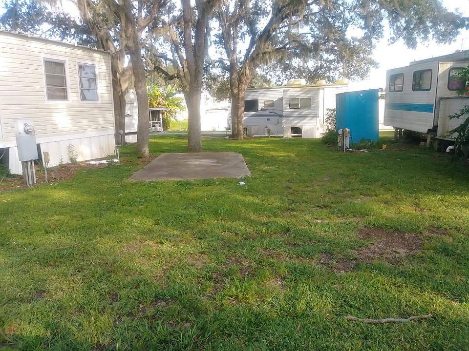 2nd image of 1995 W County Line Rd #15