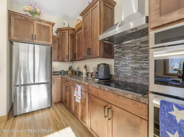 434 W Center St, Shelley, ID 83274