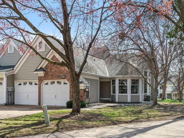 4279 Pond View Ct, White Bear Township, MN 55110