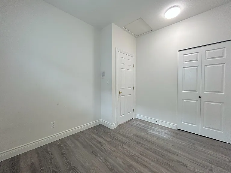 1478 E 57th Ave — Photo 10