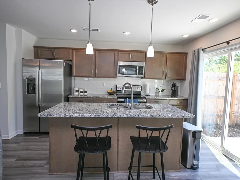 552 Kingfisher Ct — Photo 11