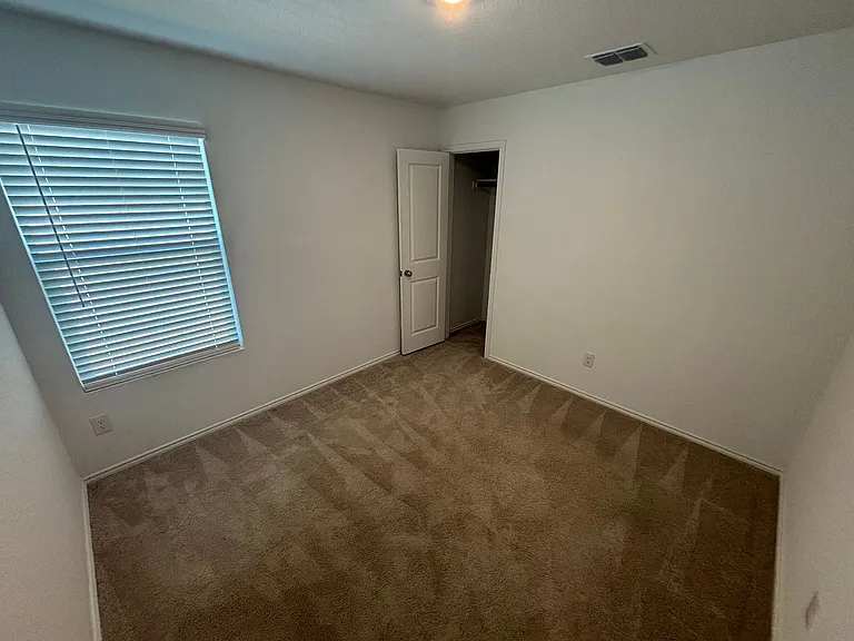 206 Sunflower St — Photo 14