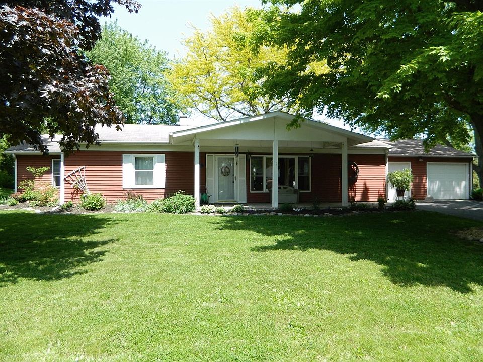 1st image of 2601 Oakwood Dr