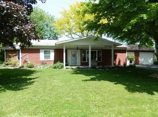 2601 Oakwood Dr, Valparaiso, IN 46383