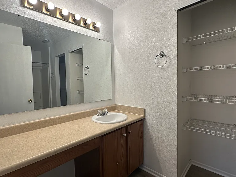 12639 Justice Xing — Photo 14