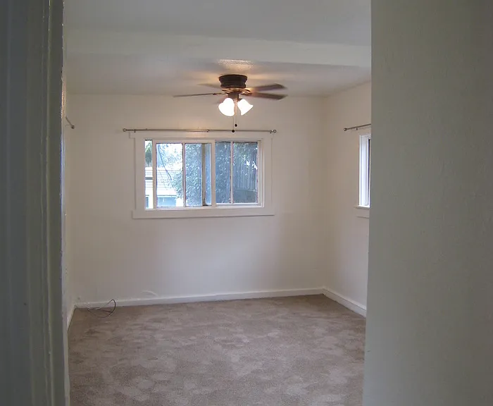 2419 J St #1 — Photo 9