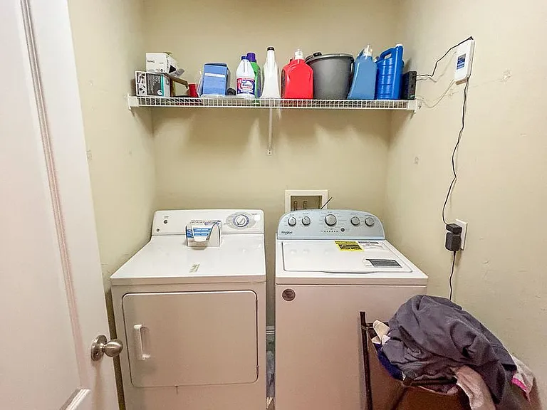 2980 SW 35th Pl #99 — Photo 18