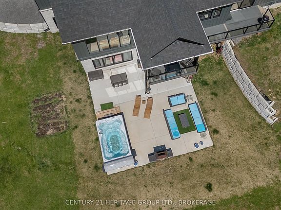 4th image of 245 Mann Dr