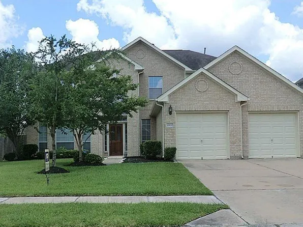 10622 Hillsdale Bridge Ln, Sugar Land, TX 77498