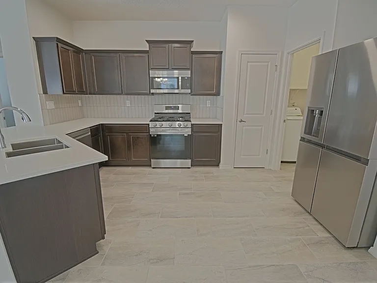 2590 Camino Plata Loop NE — Photo 2