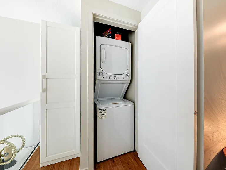 933 Seymour St #1106 — Photo 22