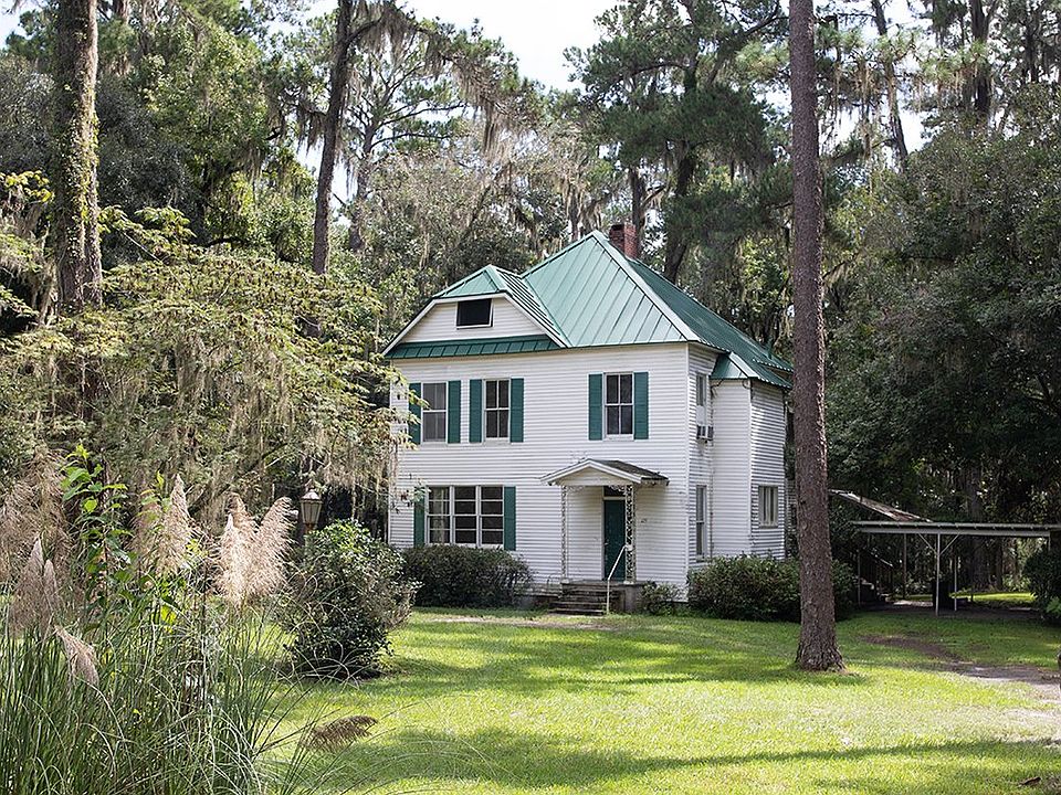 1st image of 125 SW Old Manse Gln