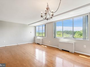 10401 Grosvenor Pl APT 825, Rockville, MD 20852