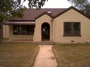 600 SW 2nd St, Seminole, TX 79360