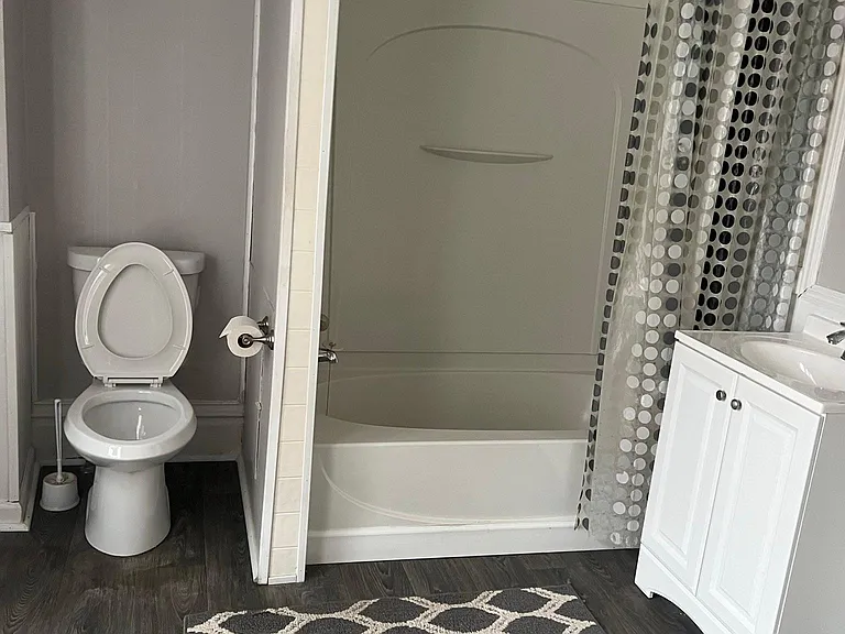 301 E Washington St #2 — Photo 7
