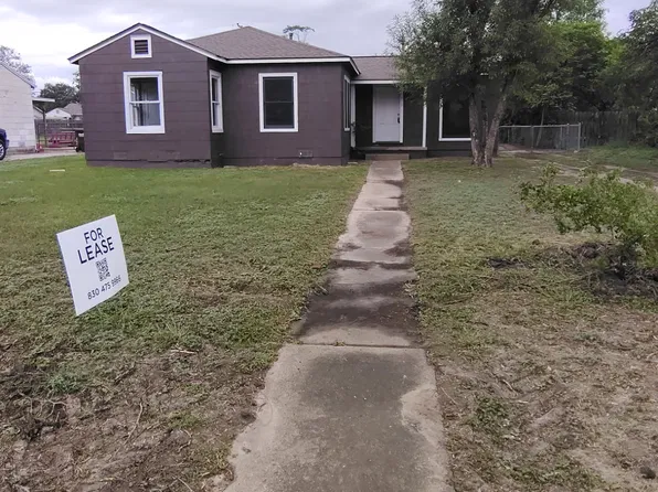 818 E Hoffman Ave, Kingsville, TX 78363