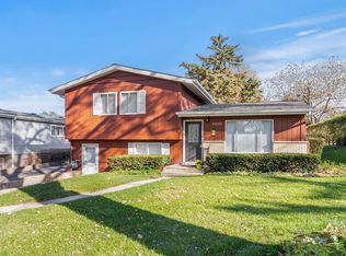 1N593 Forest Ave, Glen Ellyn, IL 60137