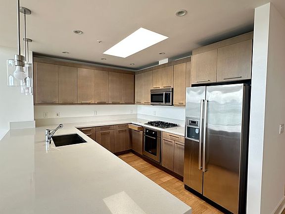 5th image of 550 18th St APT 508
