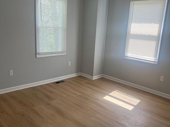 3rd image of 1208 Congress St SE