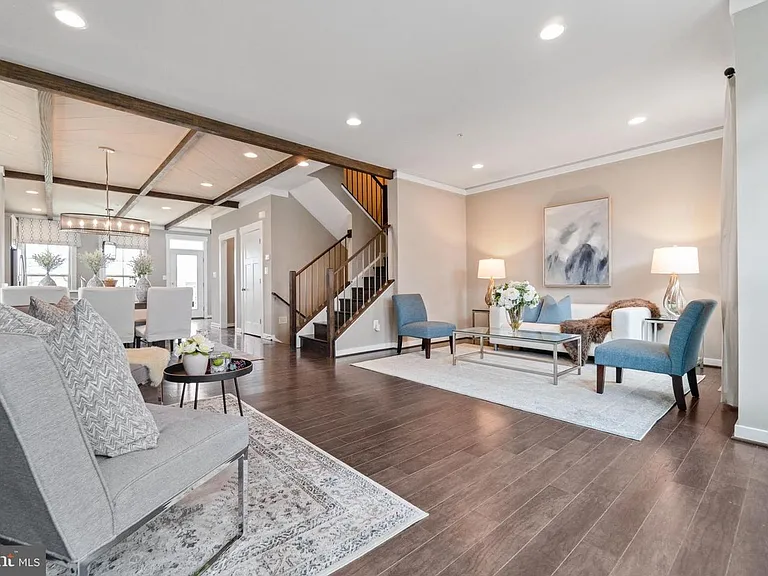 10225 Hilltop Ascent Dr — Photo 3