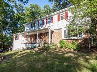 37 Overlook Dr, Berkeley Heights, NJ 07922