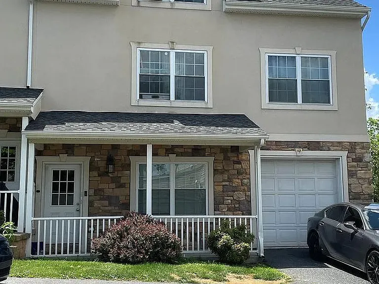 3496 Linden St #UPPER — Photo 1