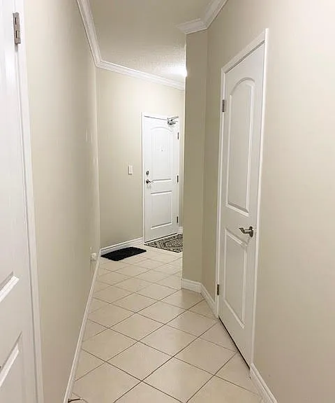 435 Colborne St — Photo 3