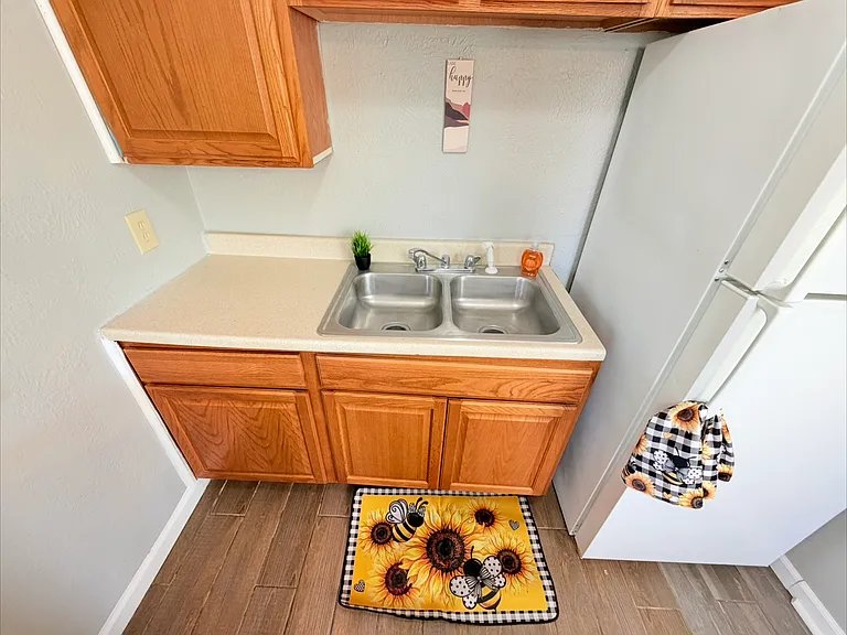 1437 Ambrose Ave #3 — Photo 10