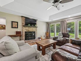 822 Chatsworth Dr, Grove, OK