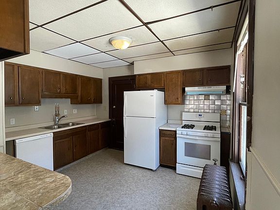 3rd image of 2097 Fairmount Ave #1