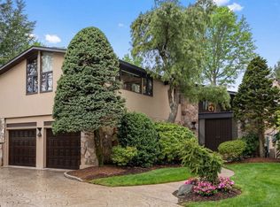 133 Oak Hill St, Newton, MA 02459