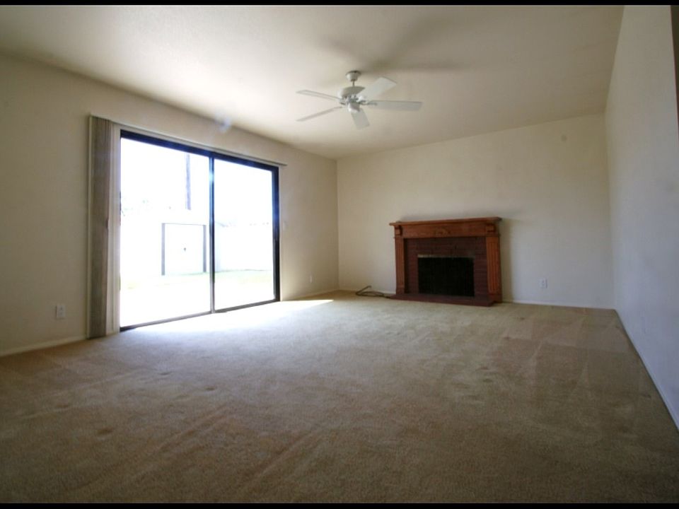 2nd image of 5852 Santa Catalina Ave