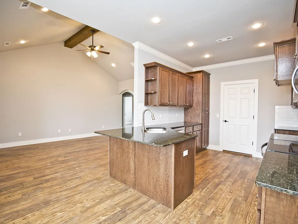 201 Alder St