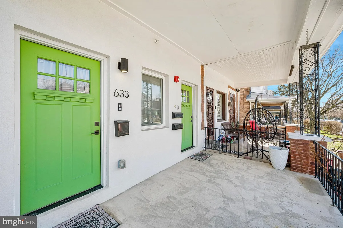 Building Photo - 633 N 64th St #2