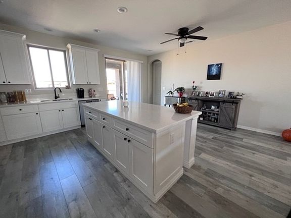 4th image of 2677 Kingman Dr