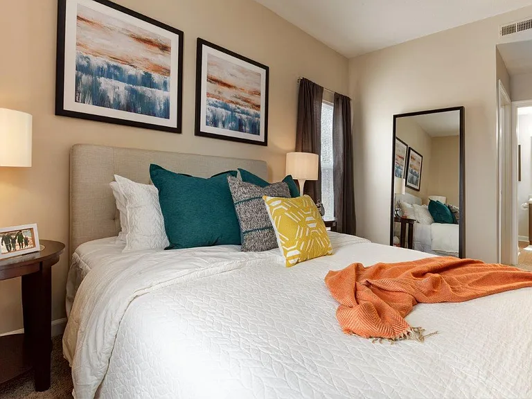 The Bradford at Easton Apartment Homes — Photo 9
