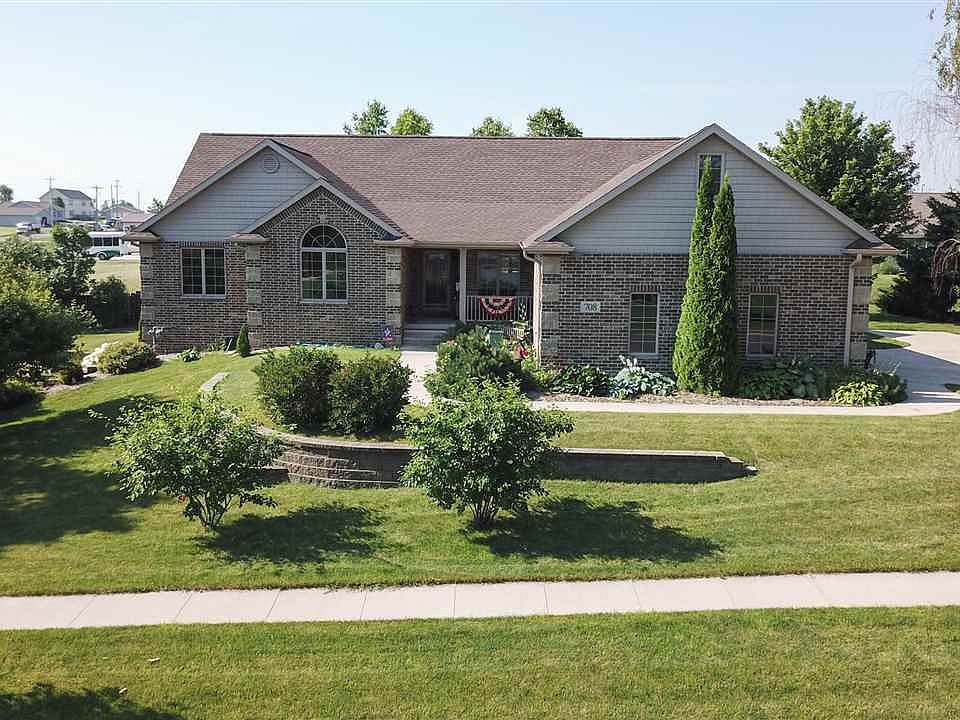 1st image of 708 4th Ave