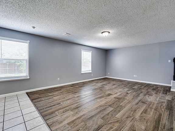 4th image of 4509 Bellcrest Dr