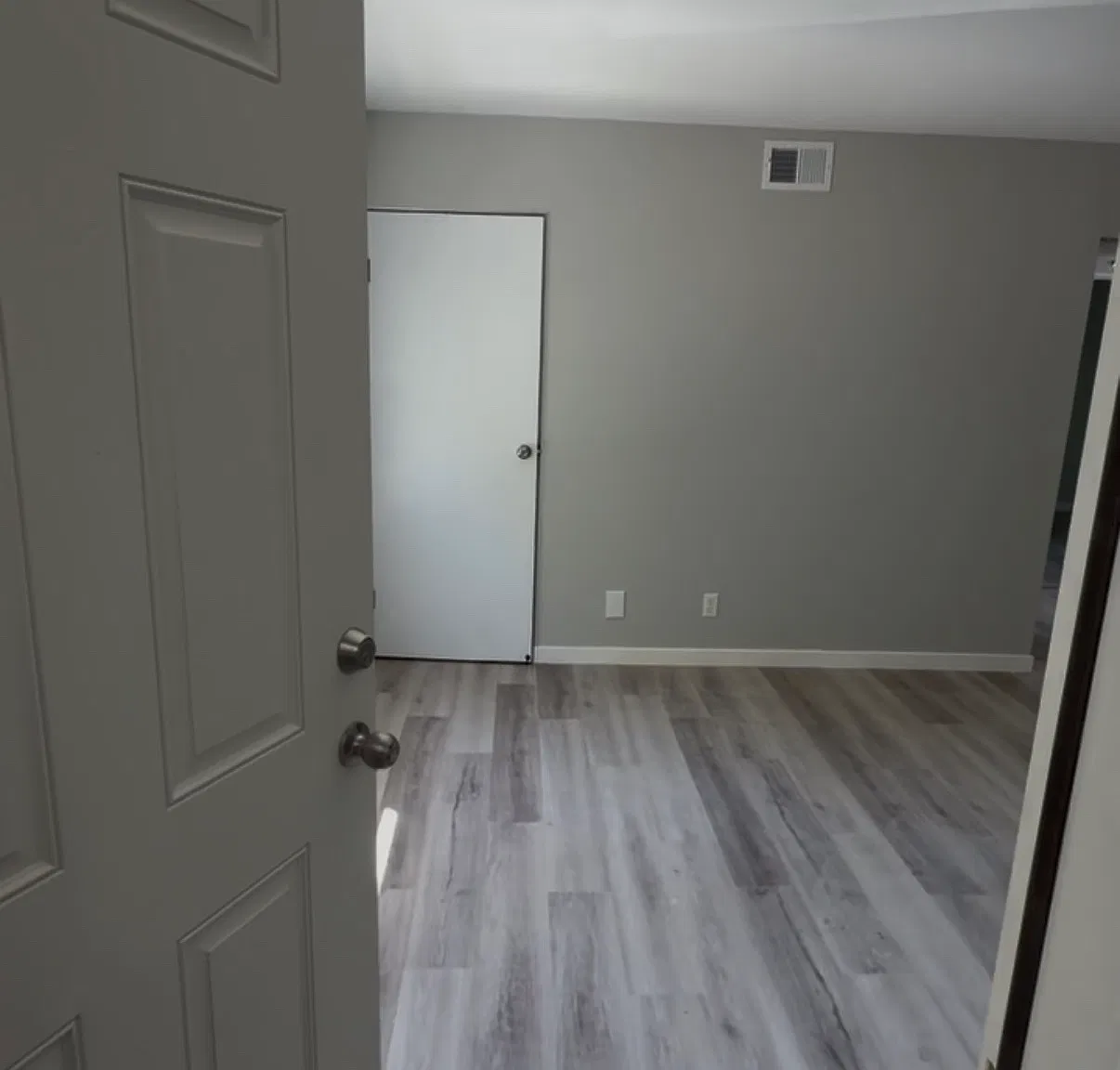 2 bed, 800 sqft, $1,025 — Photo 1