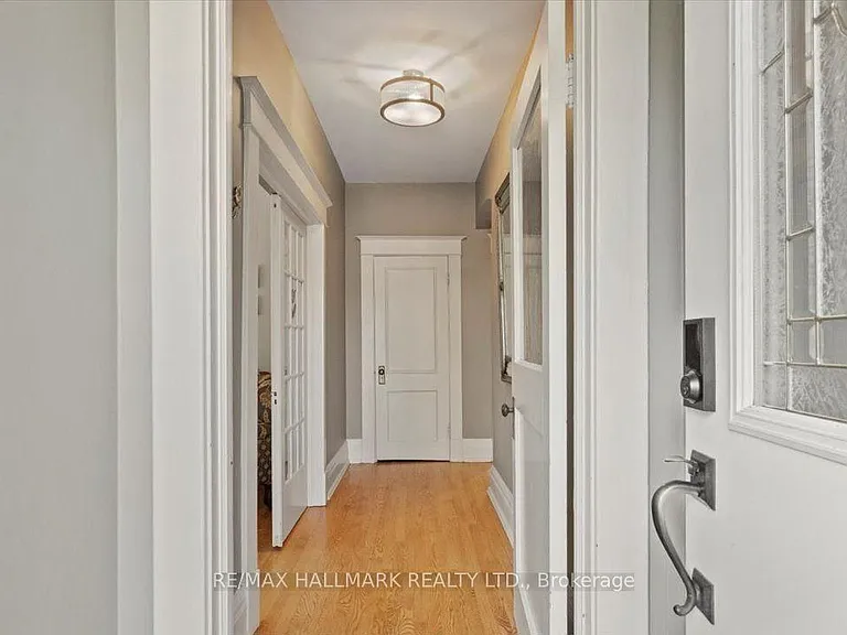 100 Warden Ave — Photo 5