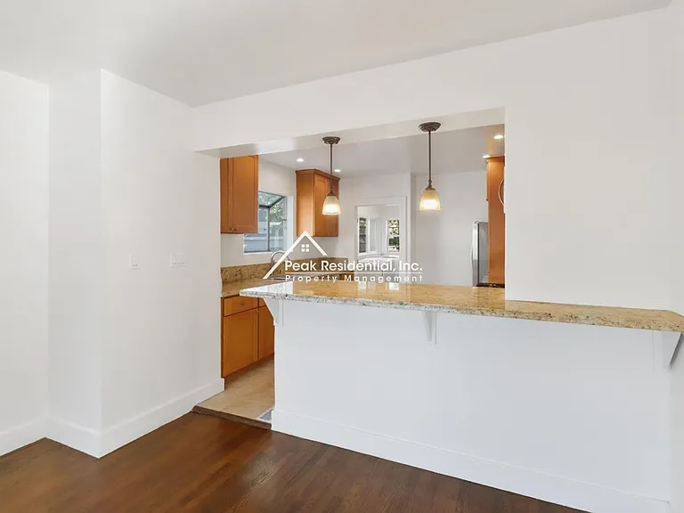 1812 El Monte Ave — Photo 8