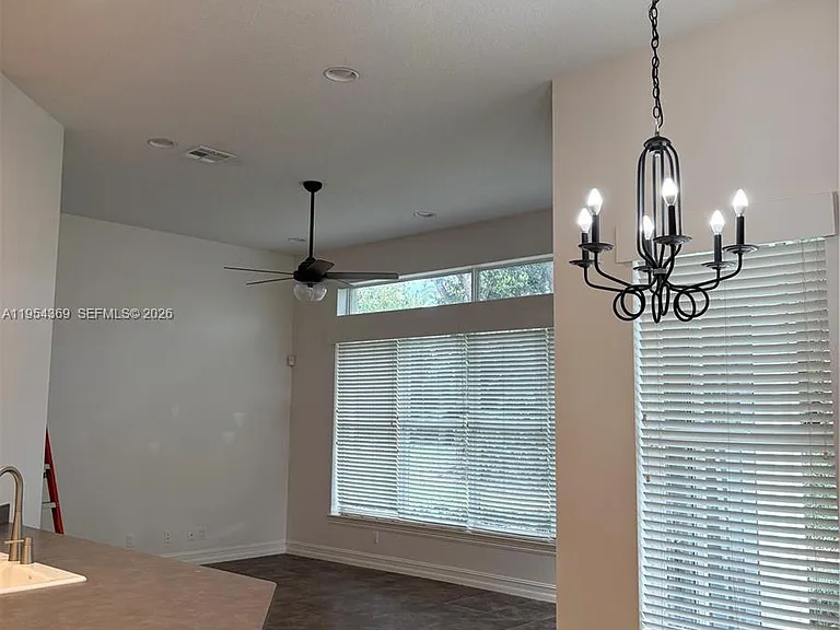 18265 SE Ridgeview Dr — Photo 8