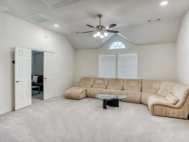 12558 Princess Dr — Photo 24