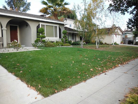 2nd image of 833 Seabury Dr