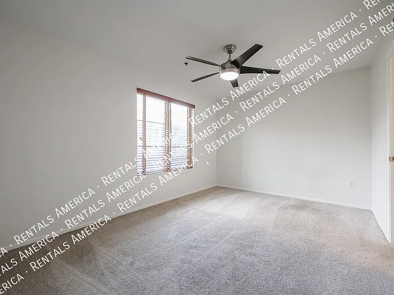 2402 E 5th St #1515 — Photo 38