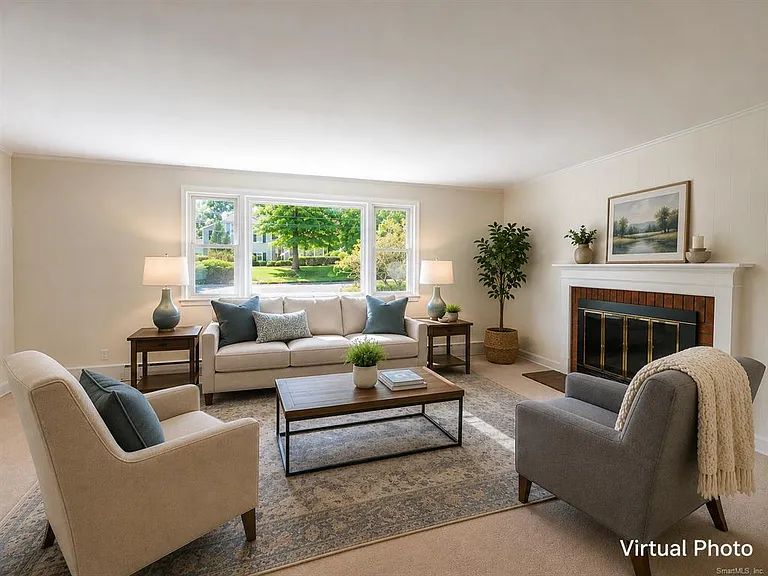 6 Nottingham Dr — Photo 3