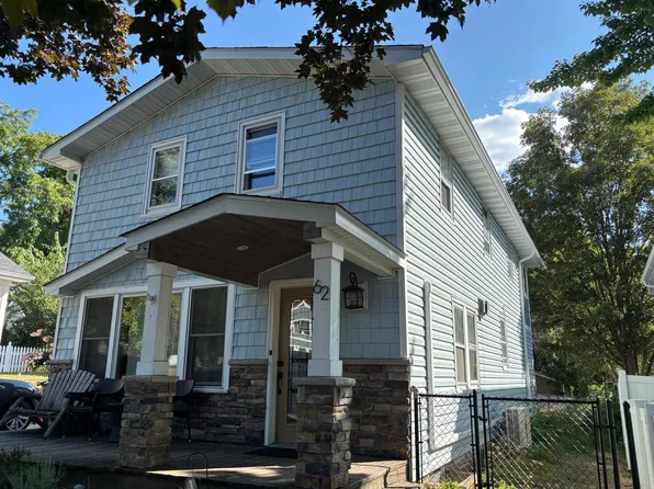 62 Juniper St, Saint Paul, MN 55115