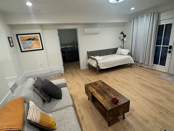 2nd image of 2512 Everett Ave #Basement