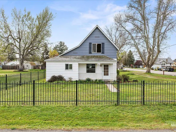 203 E 5th St, Emmett, ID 83617