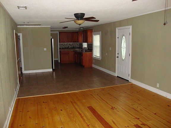 4th image of 512 W 7th St